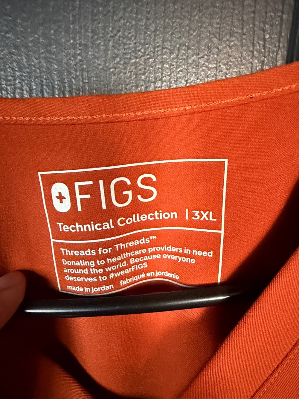 FIGS dirty chai Scrub set - Picture 2 of 4